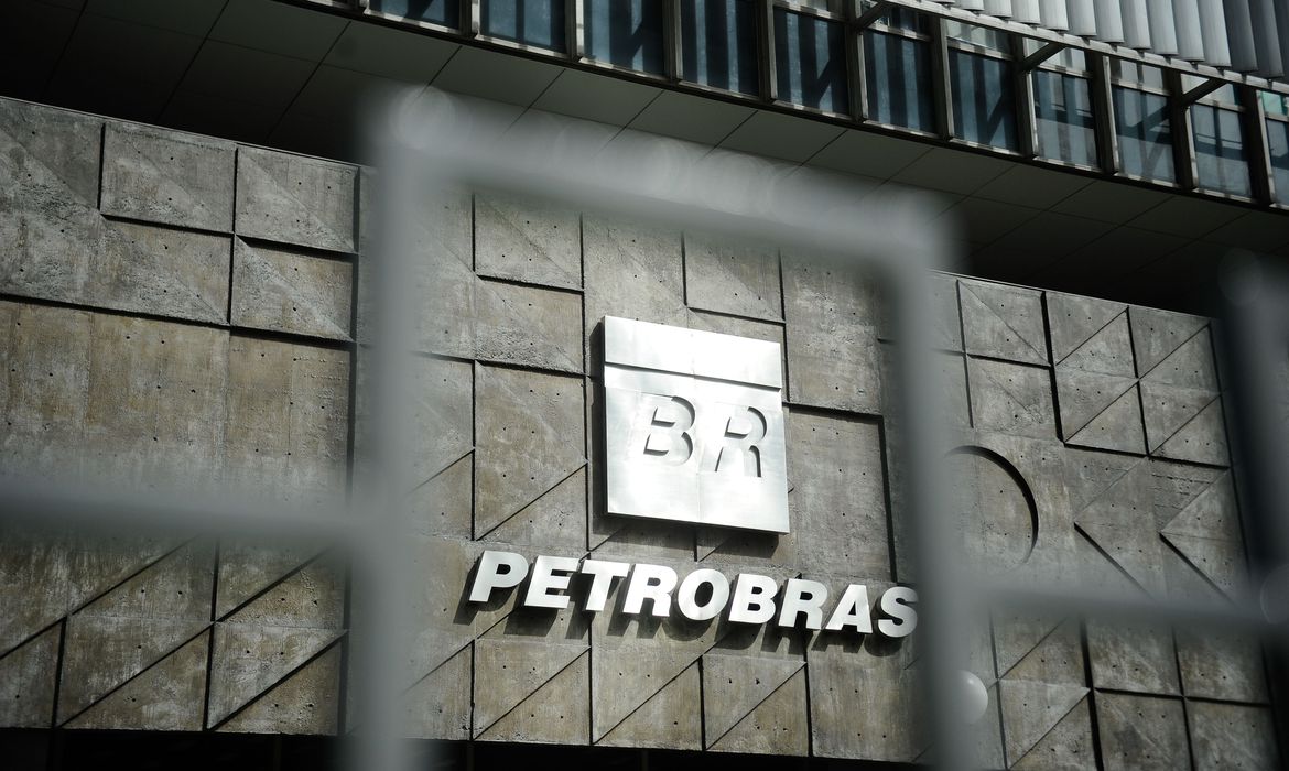 Imagem - Concurso Petrobras: órgão suspende nomeações