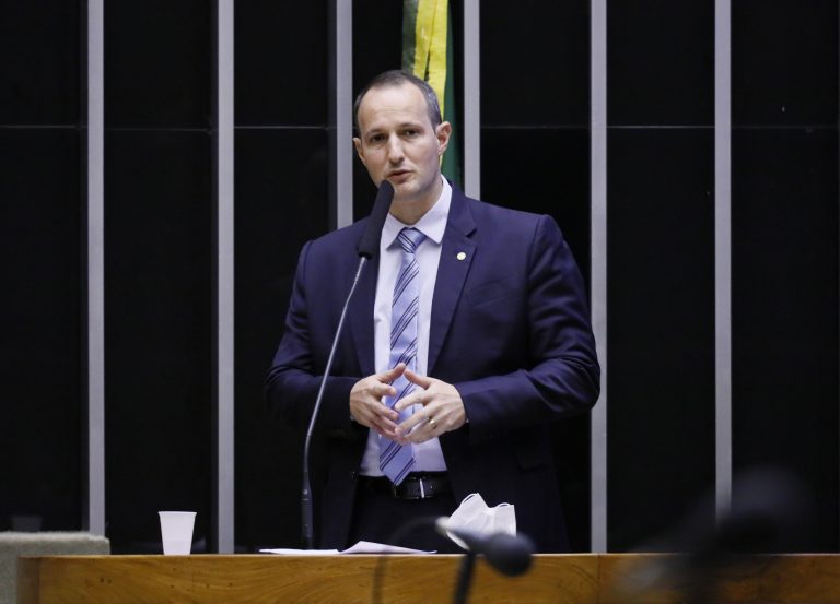 Imagem - Concursos Públicos: PL fixa idade máxima na PM e Bombeiros