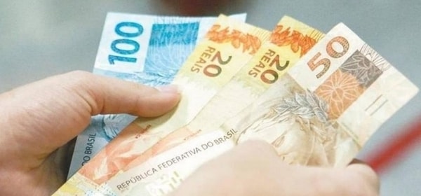 Imagem - Qual será o valor do salário mínimo 2022 e como pode cair na sua prova?