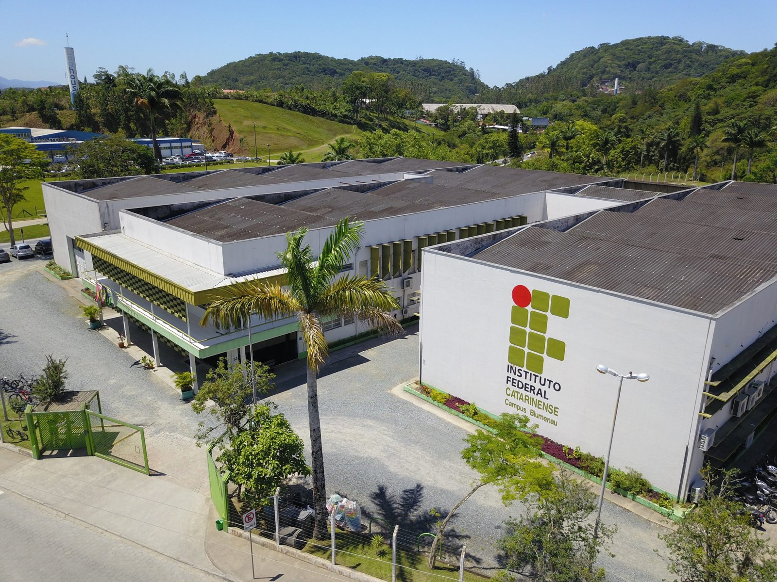 Imagem - Concurso Público em SC abriu vagas de níveis médio, técnico e superior!