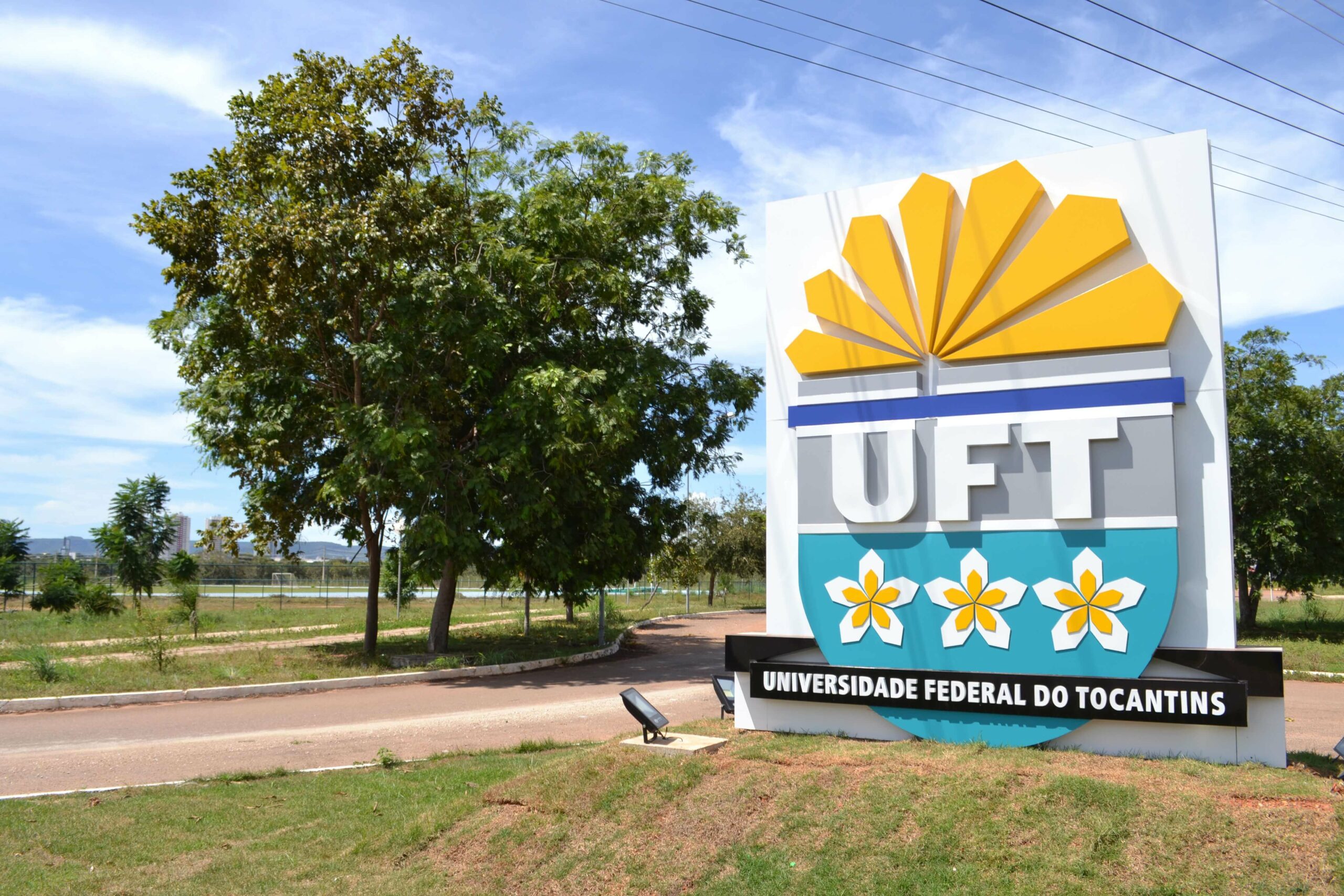 Imagem - Edital Concurso UFT: 16 vagas para professor efetivo e salários de até R$ 14,9 mil!
