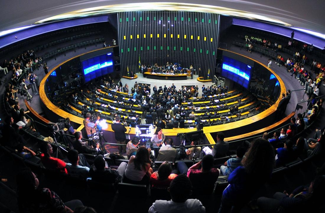 Imagem - Comissão da Câmara aprova altura mínima para concursos da segurança pública