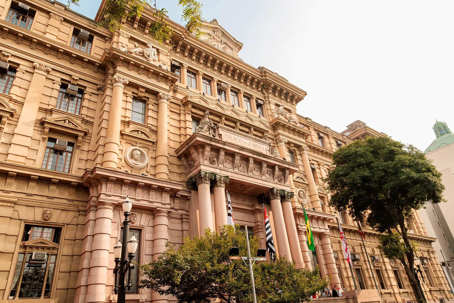 Imagem - Edital concurso TJ SP publicado: são 132 vagas + CR; até R$ 9,8 mil!